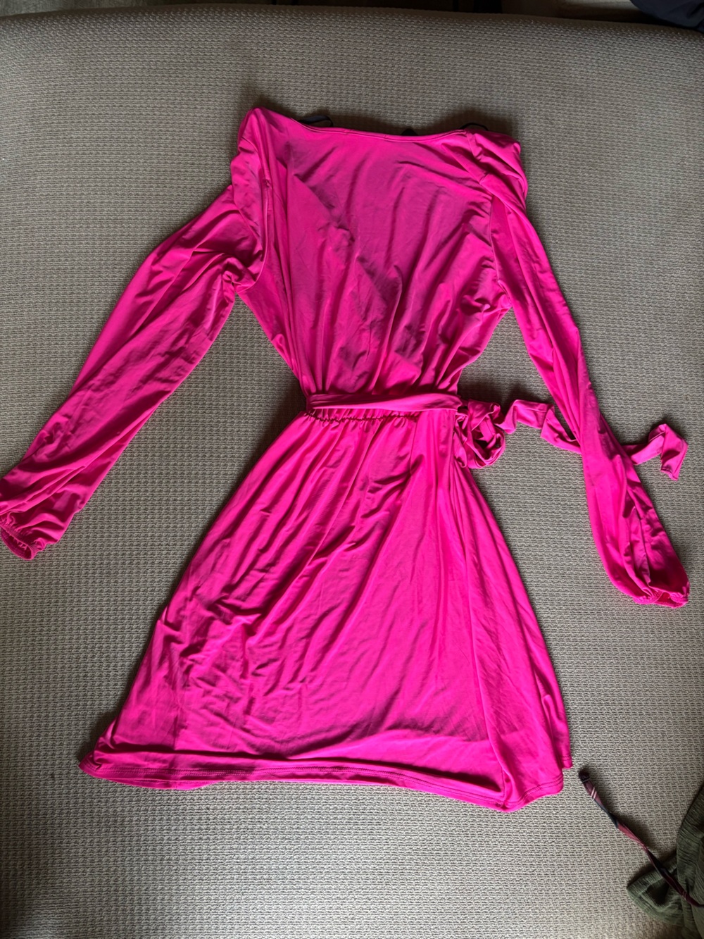 💗 Hot Pink Long Sleeve Wrap Dress 💗 - Picture 5 of 5